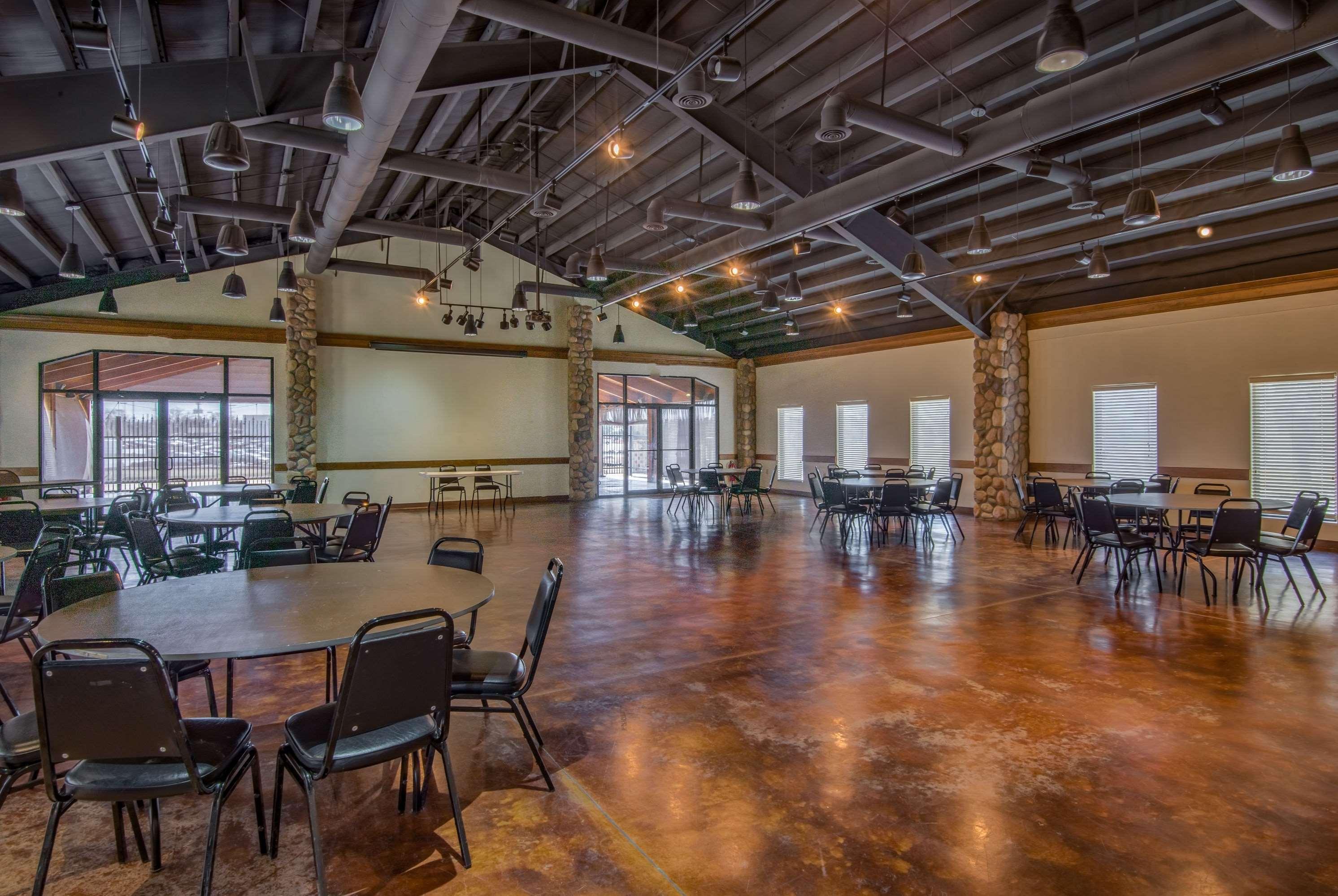 Hotel Americinn By Wyndham Event Center