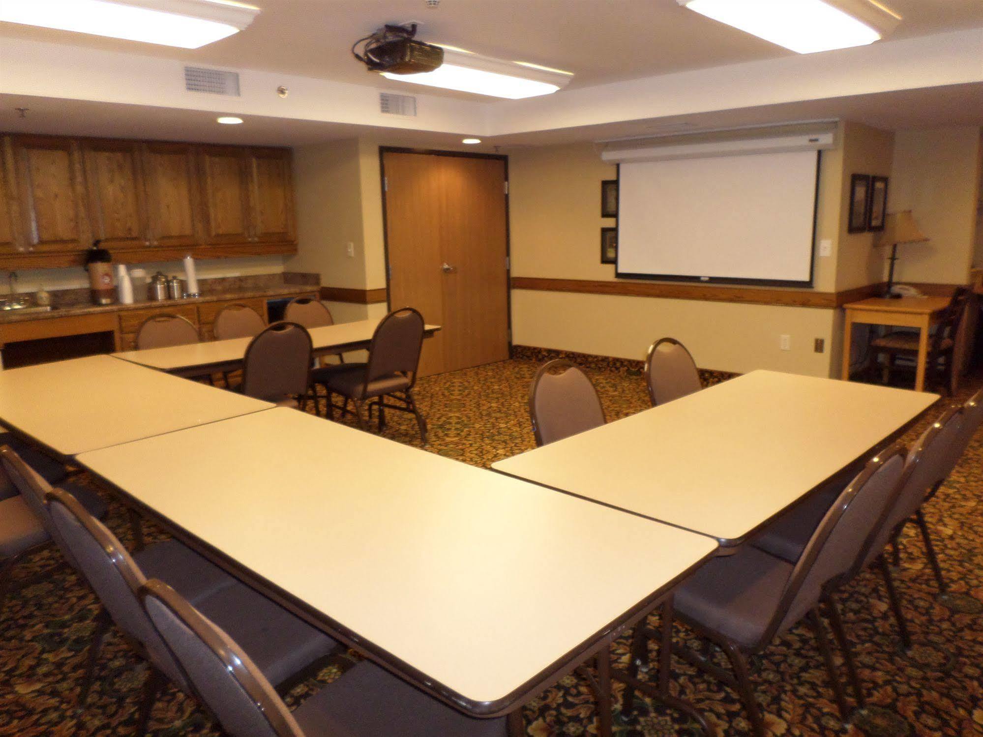 Americinn By Wyndham Event Center Hotel 3*