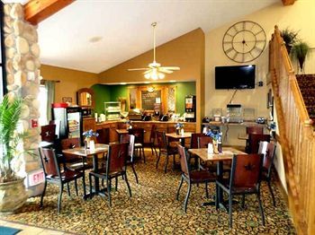 Hotel Americinn By Wyndham Event Center
